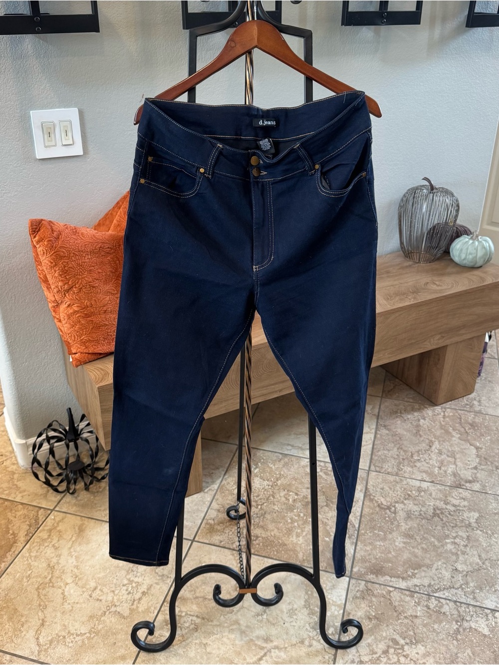 d. jeans Women's Dark Navy High-Rise Stretch Jeggings-Never Worn